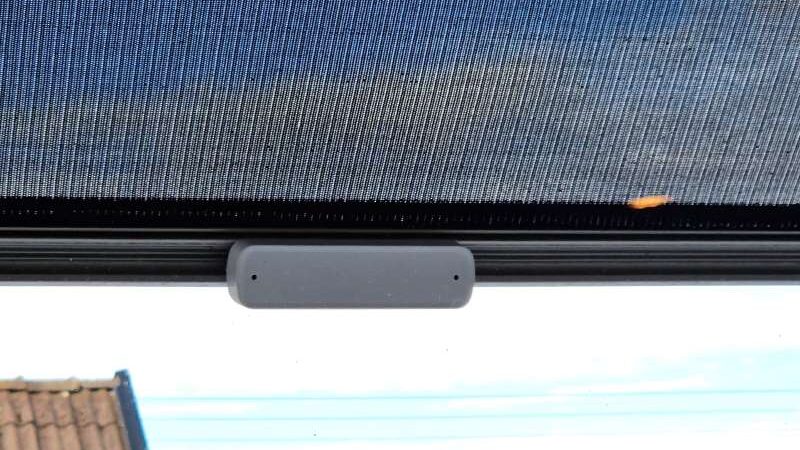 SG skaksensor kan användas till både fönstermarkiser samt terrassmarkiser som är utrustade med SG Select radiomotor. Lätt installation, batteridriven
