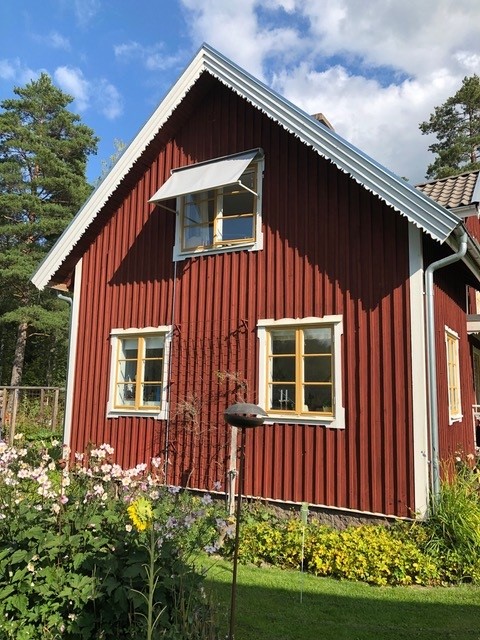 Fönstermarkis med lina, bredd 170cm x armutfall 70cm, ljusgrå profil. Sandatex vävnr. 79, ej kappa