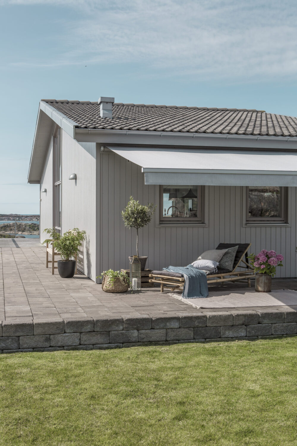 Inspirationsbild från Sandatex. Terrassmarkis med Sandatex markisväv nr 5407-15